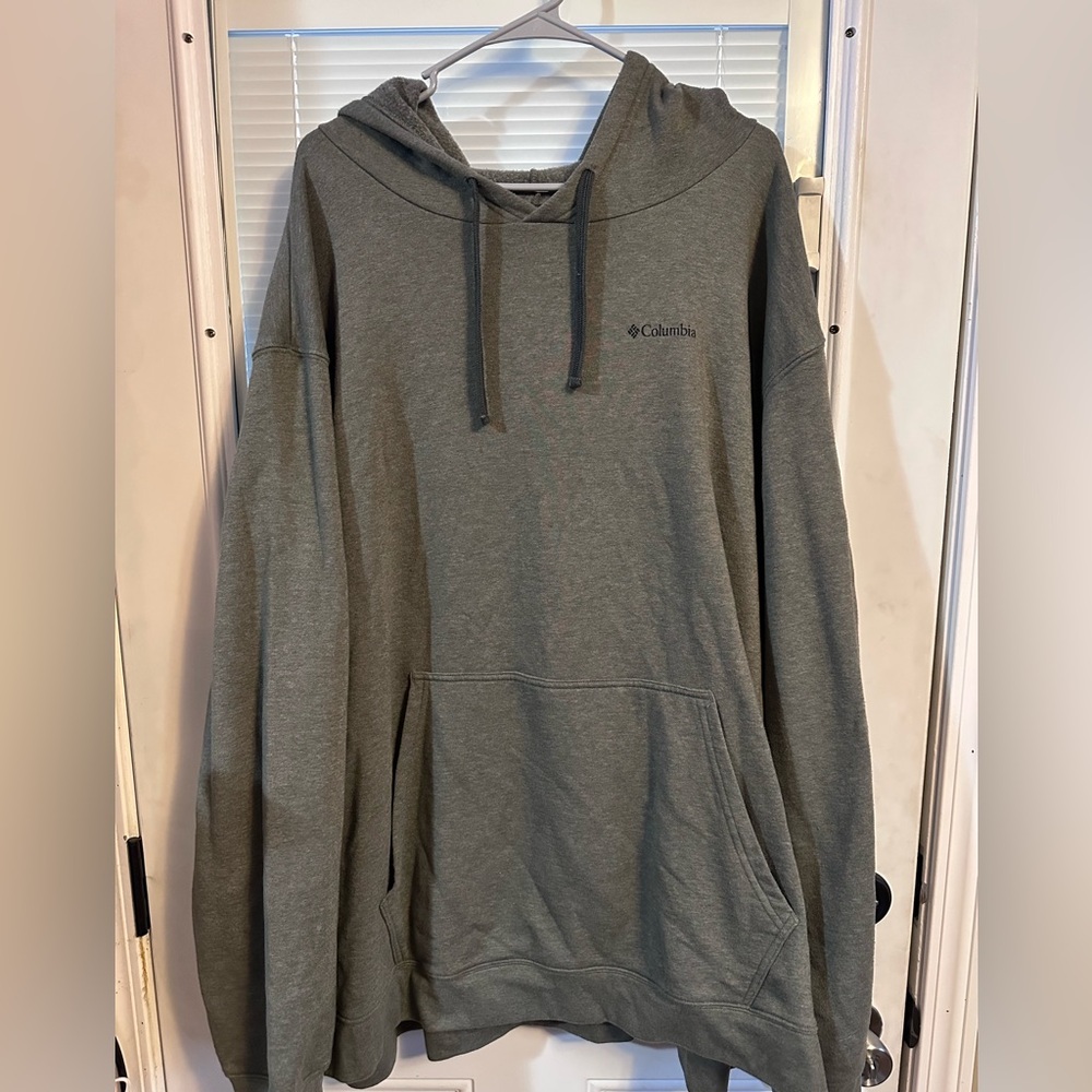Columbia Men's Gray Hoodie Sweater
